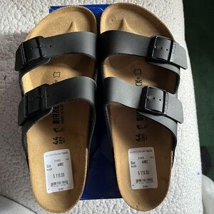 Brand new Arizona BS Birkenstocks size 11